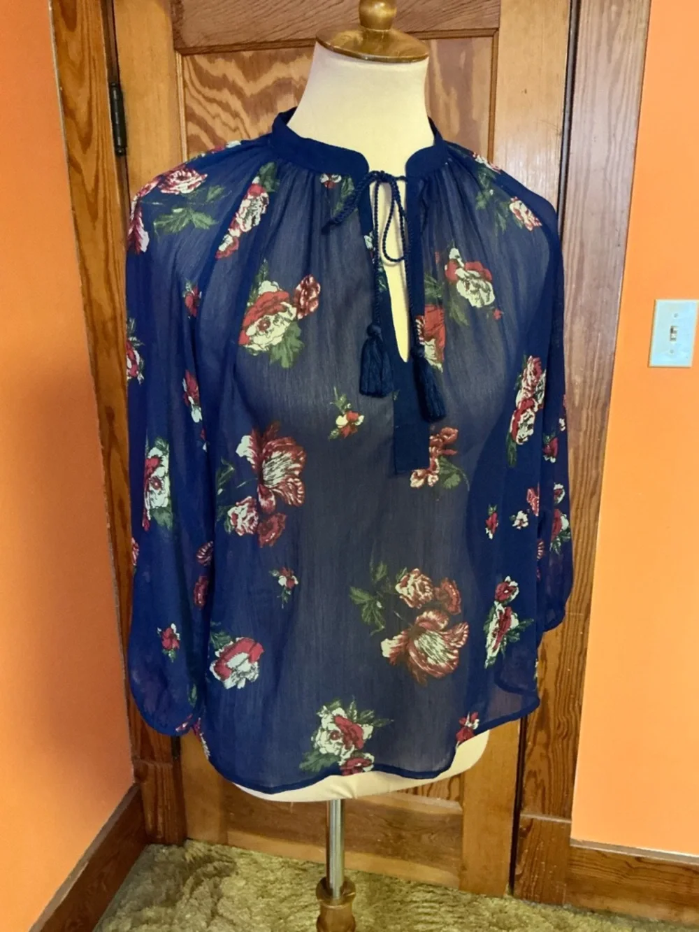 Lucky Brand Navy Floral Boho Blouse Tassel Tie Neck Sheer Peasant Top XS - Picture 9 of 10